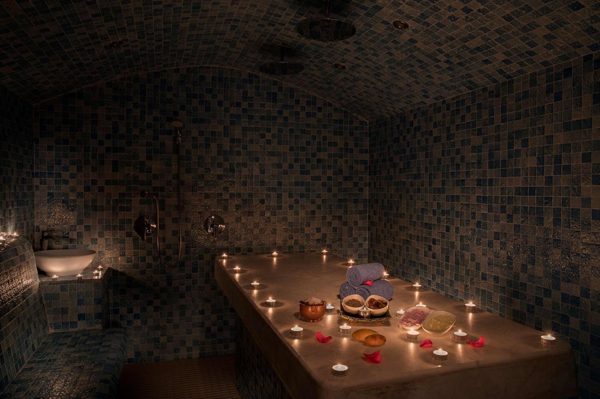 Jeddah Hilton Hotel Exterior photo A hammam in the spa at the Four Seasons Hotel, Istanbul