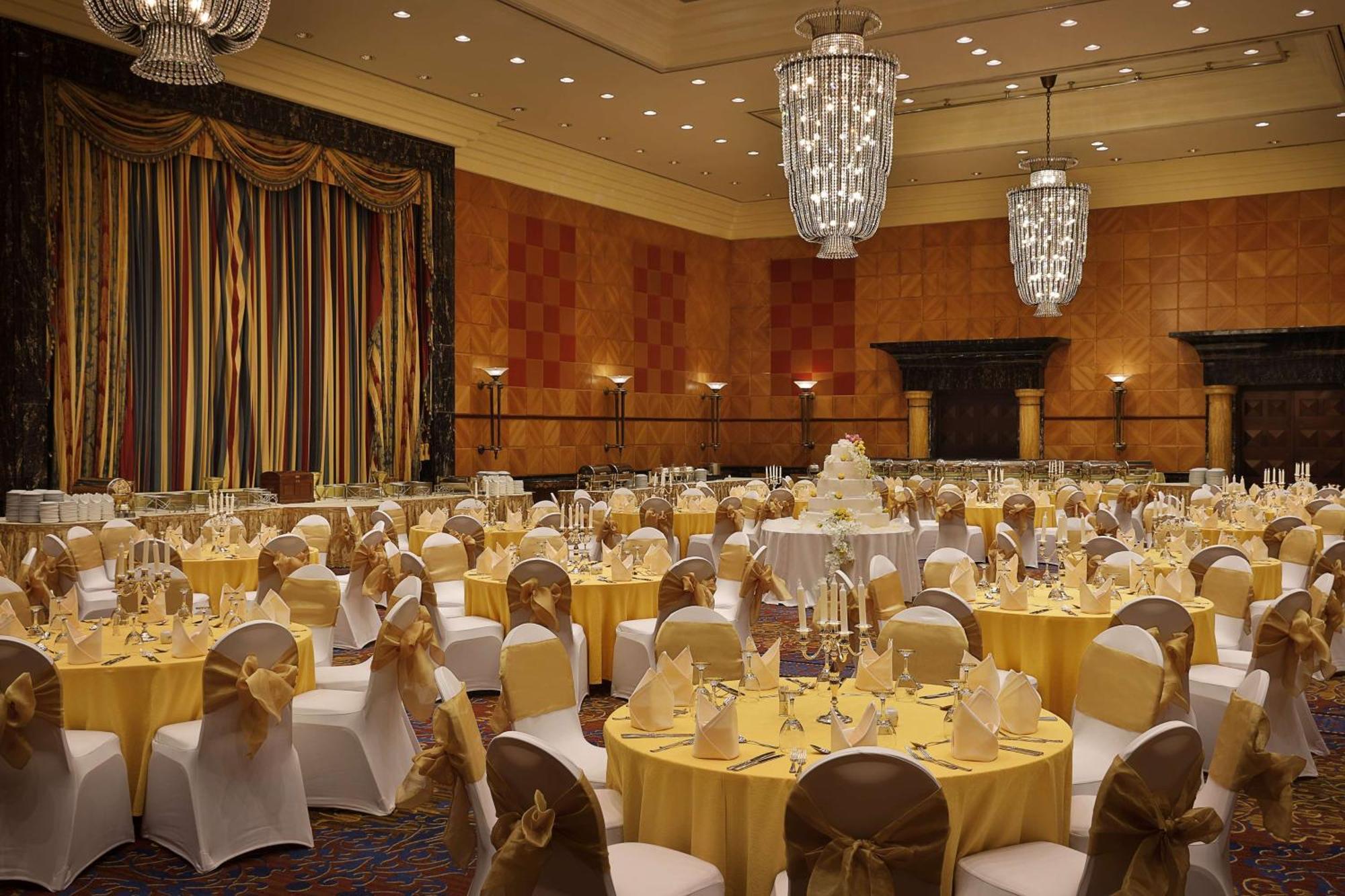 Jeddah Hilton Hotel Exterior photo The ballroom