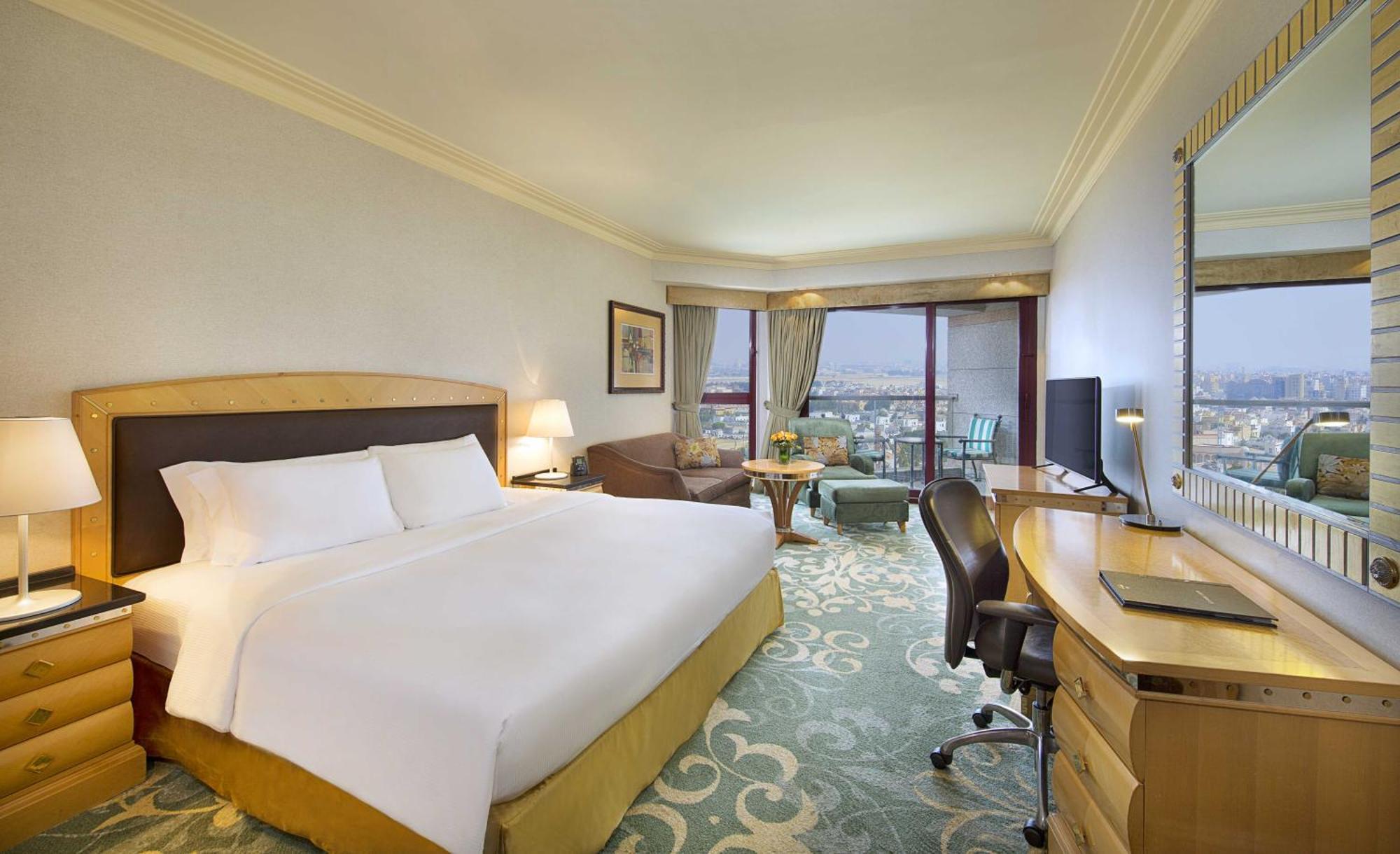 Jeddah Hilton Hotel Exterior photo Deluxe Room